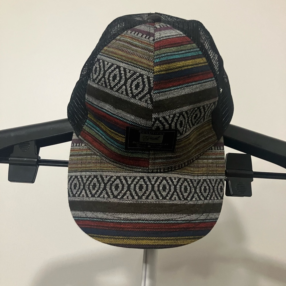 Beautiful Giant Multicolor Patterned Hat - Picture 5 of 6